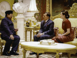 Presiden Prabowo Disambut Hangat oleh Raja dan Ratu Thailand di Istana Amphorn