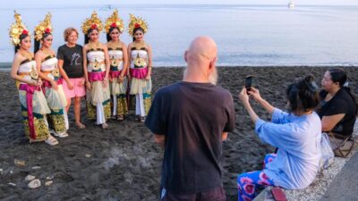 Gerakan Wisata Bersih Dimulai di Lovina, Wamenpar Dorong Citra Baru Bali yang Lebih Bersih dan Merata