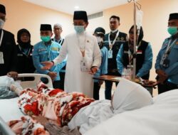 Menag Nasaruddin Umar Jenguk Jemaah di RSAS dan KKHI, Sampaikan Doa dan Pesan Kesehatan
