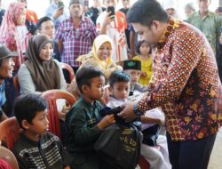 Kang Rey Sapa Warga Patokbeusi: Tinjau Infrastruktur, Hadiri Khitanan Massal, dan Salurkan Bantuan untuk Lansia