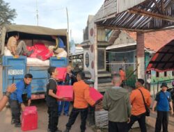 Kemensos Salurkan Bantuan Logistik untuk Korban Tanah Longsor di Purwakarta