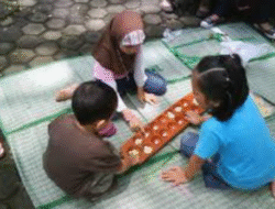 Yuk Nostalgia! Ini 11 Permainan Tradisional Sunda yang Masih Seru Dimainkan Anak-anak