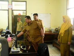 Bupati Dony Sidak Kantor DPKPP Sumedang, Soroti Fasilitas yang Perlu Pembenahan