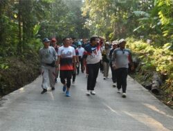 Susuri Perkampungan Buahdua, Bupati dan Wabup Sumedang Ikut Jalan Sehat