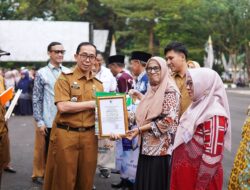 162 ASN Subang Resmi Pensiun, Sekda Asep Nuroni Serahkan SK di Apel Senin