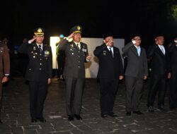 Kang Rey dan Kang Akur Hadiri Apel Kehormatan dan Renungan Suci untuk Mengenang Jasa Pahlawan