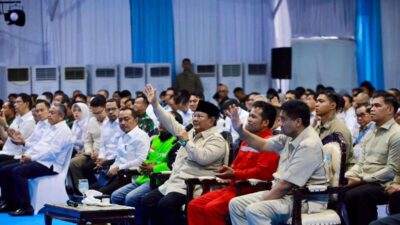 Prabowo Pastikan Program Makan Bergizi Gratis Jalan Terus, Dapur Dibekali Sterilisasi & Test Kit Sebelum Distribusi