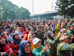 Warga Bandung Serentak Bersihkan Kota, 5.000 Orang Terlibat