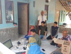 Pelayanan Inklusif: Petugas Adminduk Serang Baru Datangi Rumah Warga