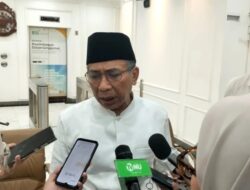 Gus Yahya Jelaskan Makna Edukatif di Balik Tradisi Santri Kerja Bakti