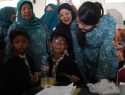 HKG PKK ke-53, TP PKK Subang Beri 1.000 Kacamata Gratis Dukung Semangat Belajar Anak