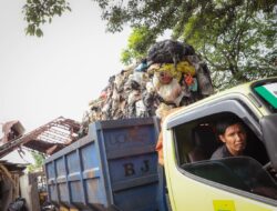 125 Ton Sampah di TPS Sarimadu Berhasil Diangkut, DLH Bandung Terapkan Sistem Rute Ketat