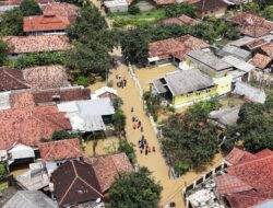 Tinjau Banjir Ciasem, Kang Rey Dorong Perbaikan Tanggul