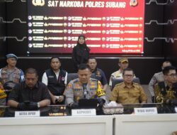 Konferensi Pers Polres Subang: 9 Korban Miras Oplosan, Dua Tersangka Ditangkap