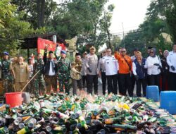 Polres Subang Musnahkan 5.000 Botol Miras, 280 Knalpot Brong, dan 5.000 Petasan