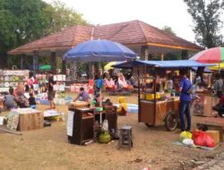 Dilema Pedagang Alun-alun Pagaden: Harga Naik atau Kehilangan Pelanggan