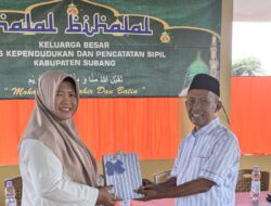 Perpisahan Purnabakti Ahmad Fauzi, Disdukcapil Subang Gelar Halal Bihalal Penuh Haru