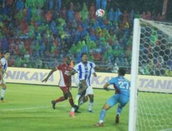 PERSIB Kukuhkan Posisi Puncak, Tundukkan Semen Padang 2-0 di Padang