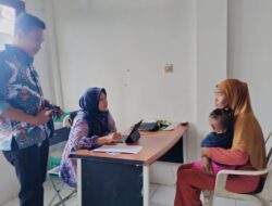 Pendamping Sosial Pebayuran Hadirkan Layanan Transparan Cek Bansos