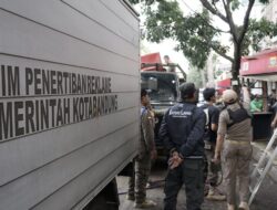 Bangunan Liar Dibongkar, PKL Bandung Didorong Masuk Ekosistem Digital