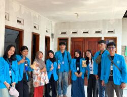 Mahasiswa KKNM Universitas Subang Observasi UMKM Opak Jambelaer