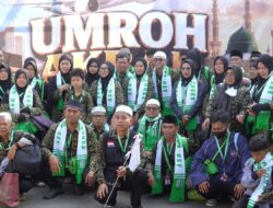 Ash-Shiddiq Tours Berangkatkan 367 Jemaah Umrah Akbar