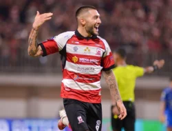 Persib Bandung Tumbang 0-1 dari Madura United, Gol Menit Akhir Jadi Penentu
